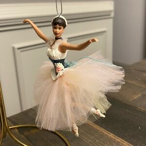 Vintage Christmas Mattel 2001 Barbie Ballerina Avon